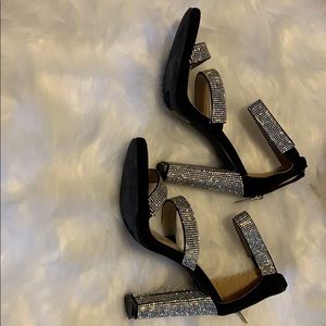 Diamond heels .